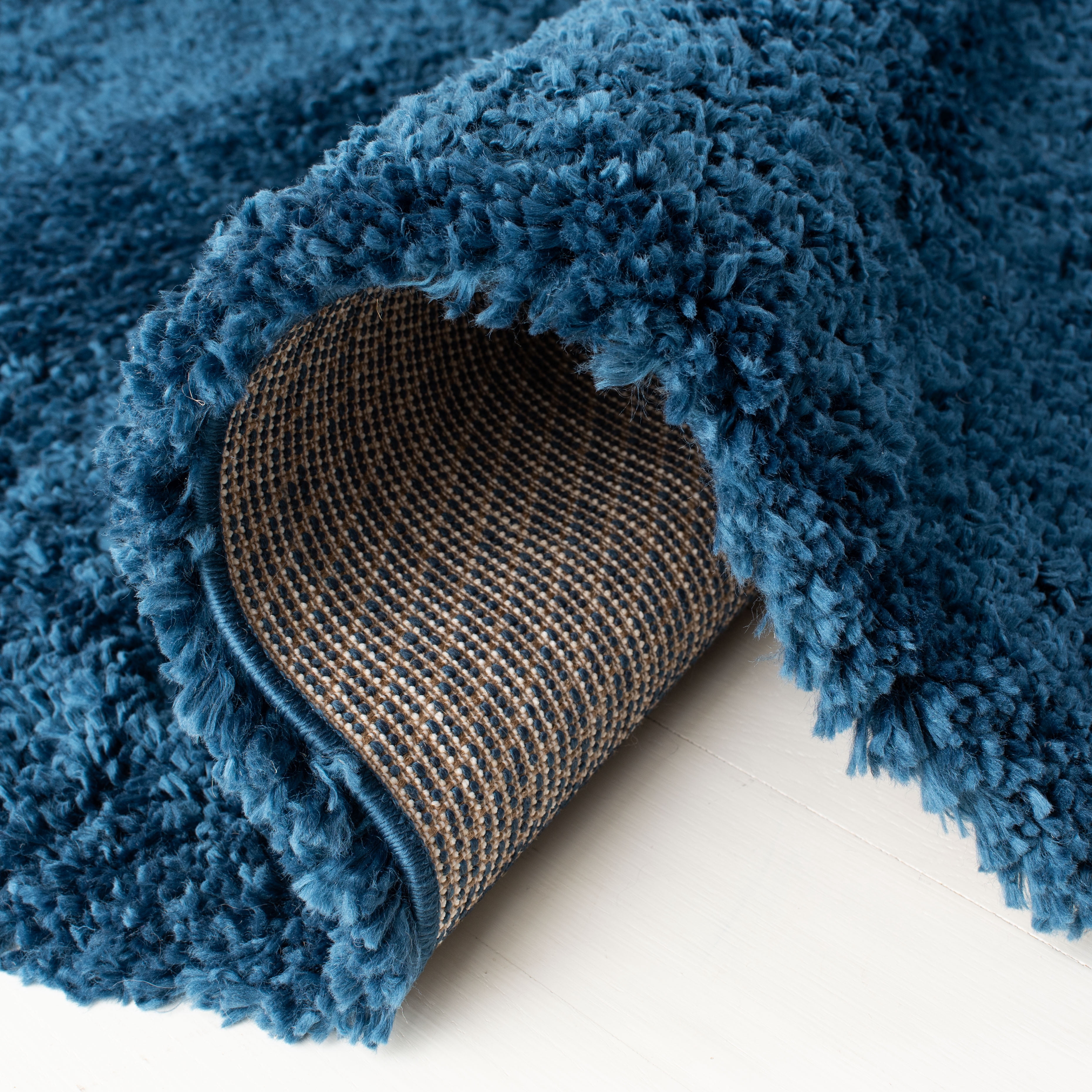 SAFAVIEH Fontana Jamie Solid Plush Shag Area Rug, Blue, 6'7" x 6'7" Round