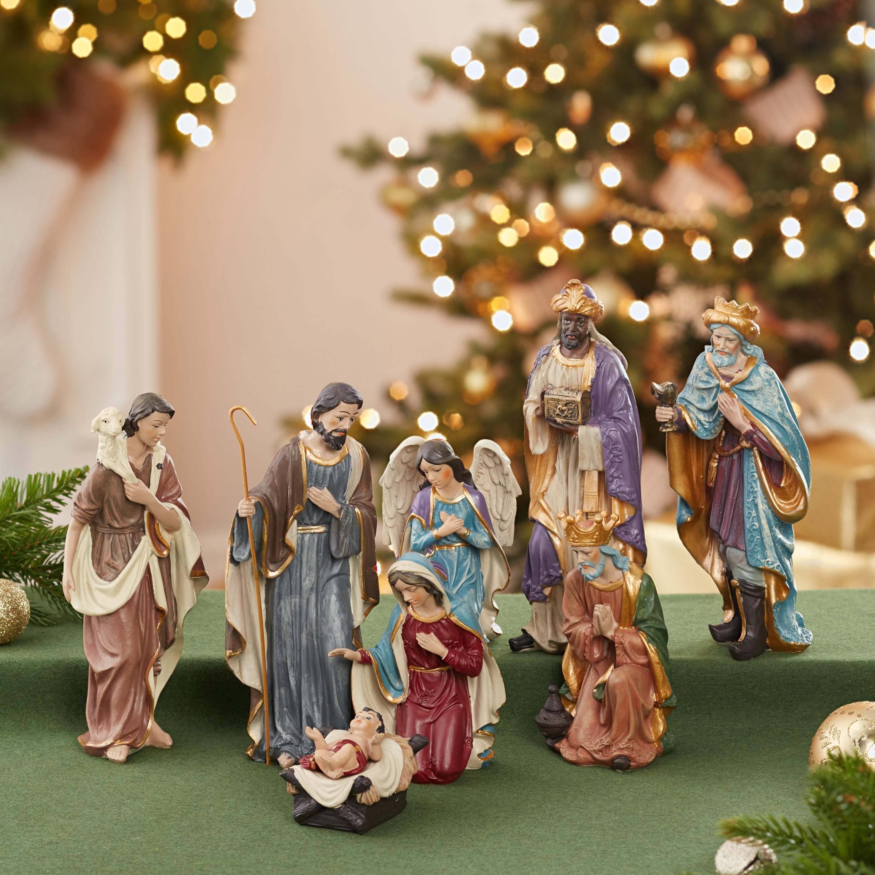 Kurt Adler 9-Inch Resin Nativity Set of 8 Pieces - Walmart.com