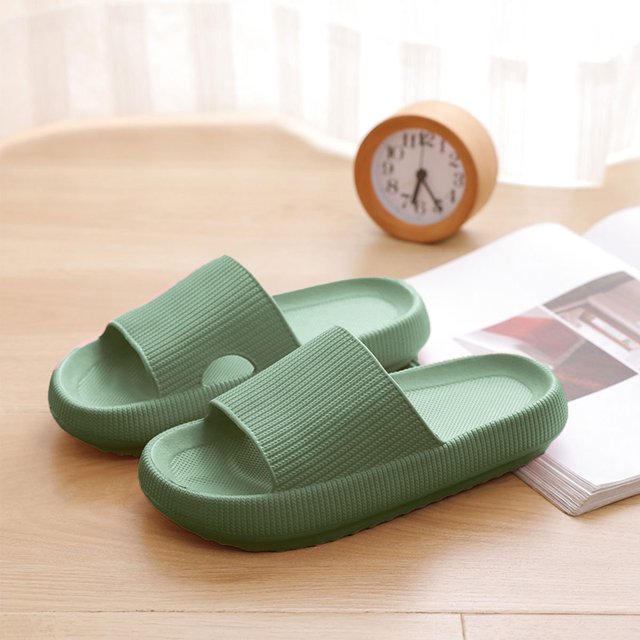 Thick cloud slippers for ladies green