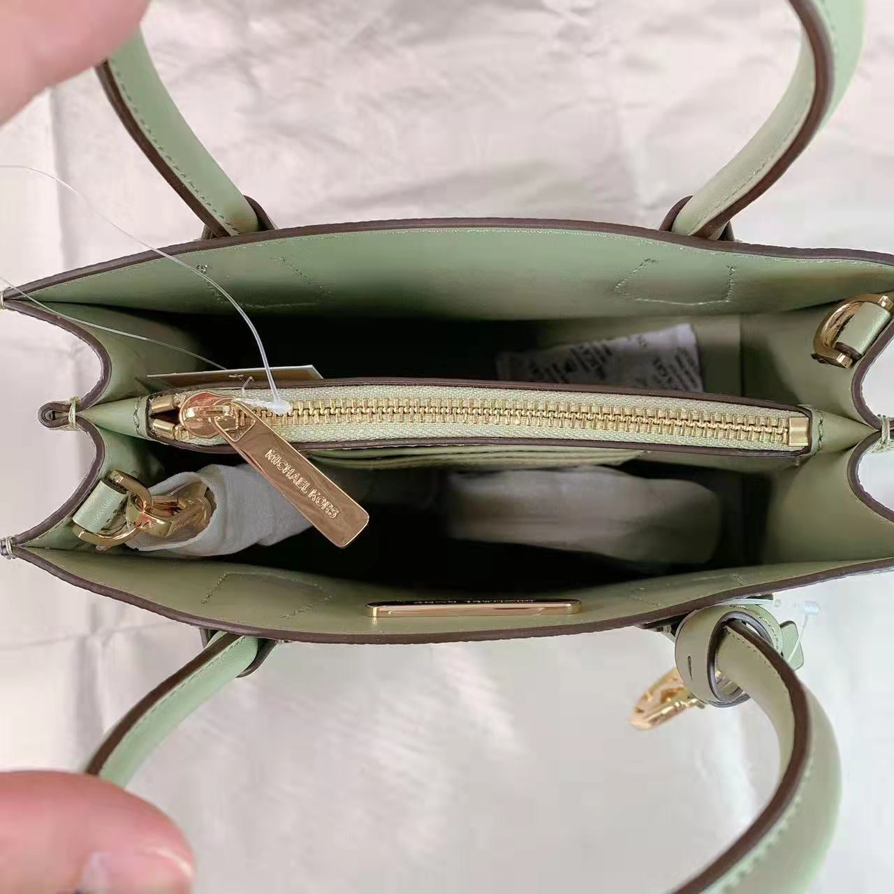 Michael Kors Mercer Medium Drawstring Bucket Messenger Handbag Purse Light  Sage