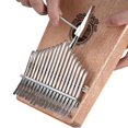 thumbnail image 5 of Piano de pulgar portátil de 17 teclas, madera de caoba con estuche de transporte, pegatinas, martillo de afinación, paño de limpieza, dedos kaili Sencillez, 5 of 5