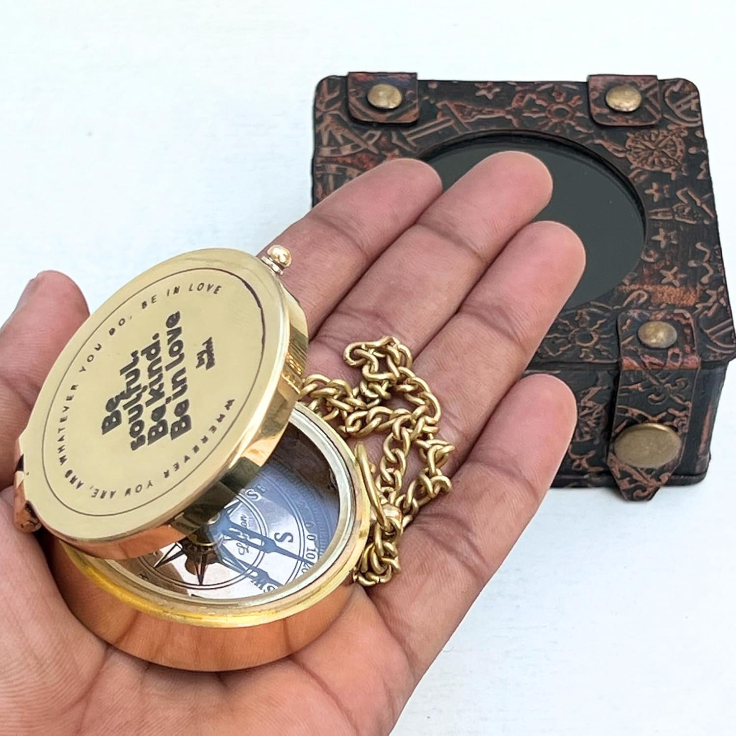 Vintage Directional Shiny Brass Magnetic Flat Compass with Leather Case Motivational Quote Engraved Pocket Compass for Hiking Rustic Vintage Home Decor Gifts