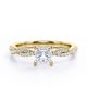 thumbnail image 1 of JeenMata Anillo de Compromiso de 4 Puntas con Diamantes de Talla Princesa con Detalles Pavé en Oro Amarillo de 10 K, 1 of 6