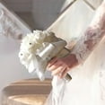 thumbnail image 1 of Ramo de novia para lanzar, adorno de ramo, accesorios para fotos, flores artificiales para bodas, festivales, fiestas, hogar y exteriores. Blanco, 1 of 8