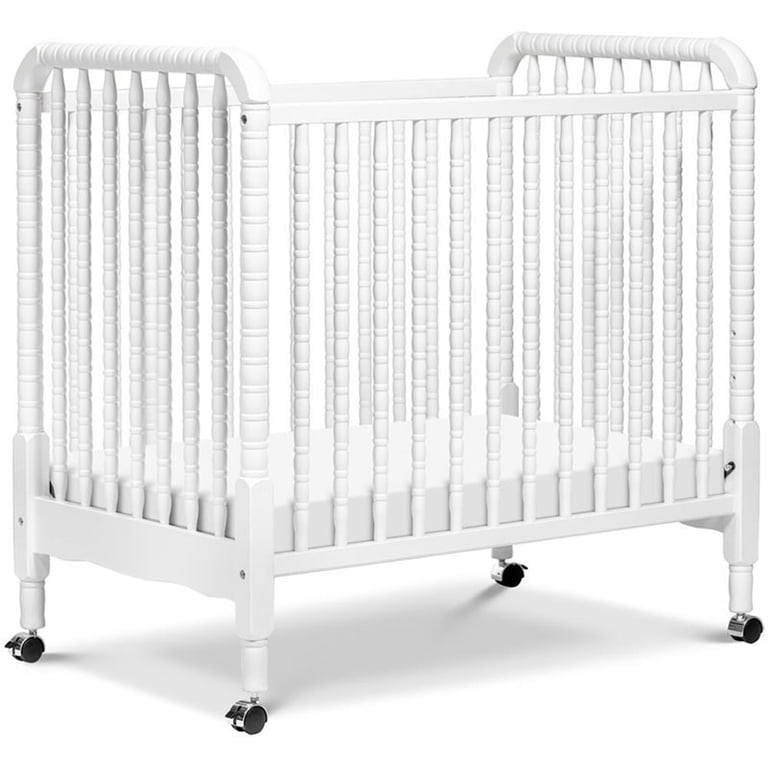 DaVinci Jenny Lind Pine Wood 3-in-1 Convertible Mini Crib in White DaVinci Jenny Lind Pine Wood 3-in-1 Convertible Mini Crib in White
