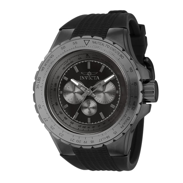 reloj invicta 39271 hombre negro cronógrafo con caja redonda de acero ionizado negro y bisel giratorio con marcaciones náuticas, esfera negra con tres subesferas plateadas, índices aplicados y logo Invicta, correa de caucho texturizada negra; a menudo usado como accesorio de etiqueta en eventos formales.
