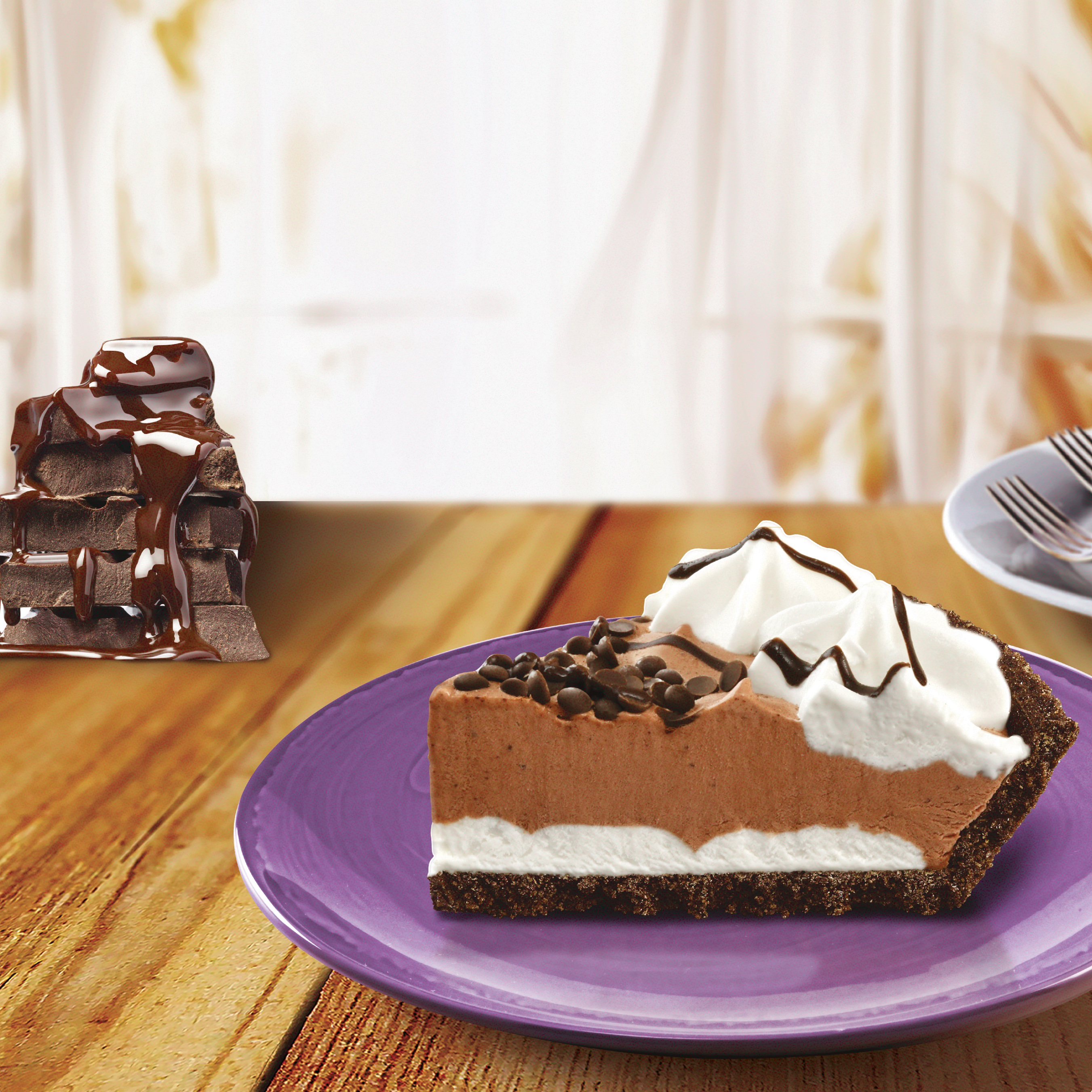 Great Value Chocolate Creme Pie, Frozen Dessert, 25.5 oz, Made with Real Chocolate, No HFCS, Box (Frozen) - image 3 of 5