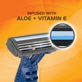 thumbnail image 4 of Maquinilla de afeitar desechable BIC Comfort 3 Advanced para hombre, paquete de 6, 4 of 5