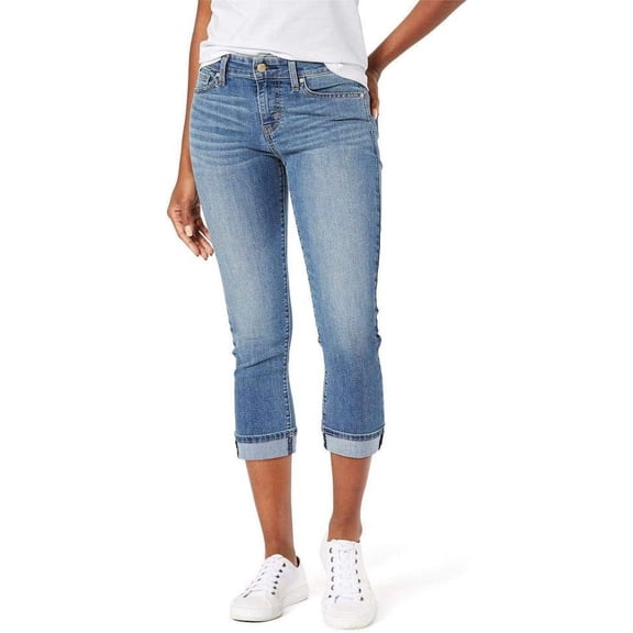 Signature by Levi Strauss & Co. Gold Label Women's Mid-Rise Slim Fit Capris (Standard and Plus) 6 Blue Ice