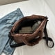 thumbnail image 3 of Bolso Hobo de plumón para mujer bolso de hombro acolchado versátil bolso bandolera bolso de viaje de invierno, 3 of 9