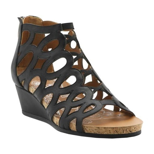 mootsie tootsie sandals