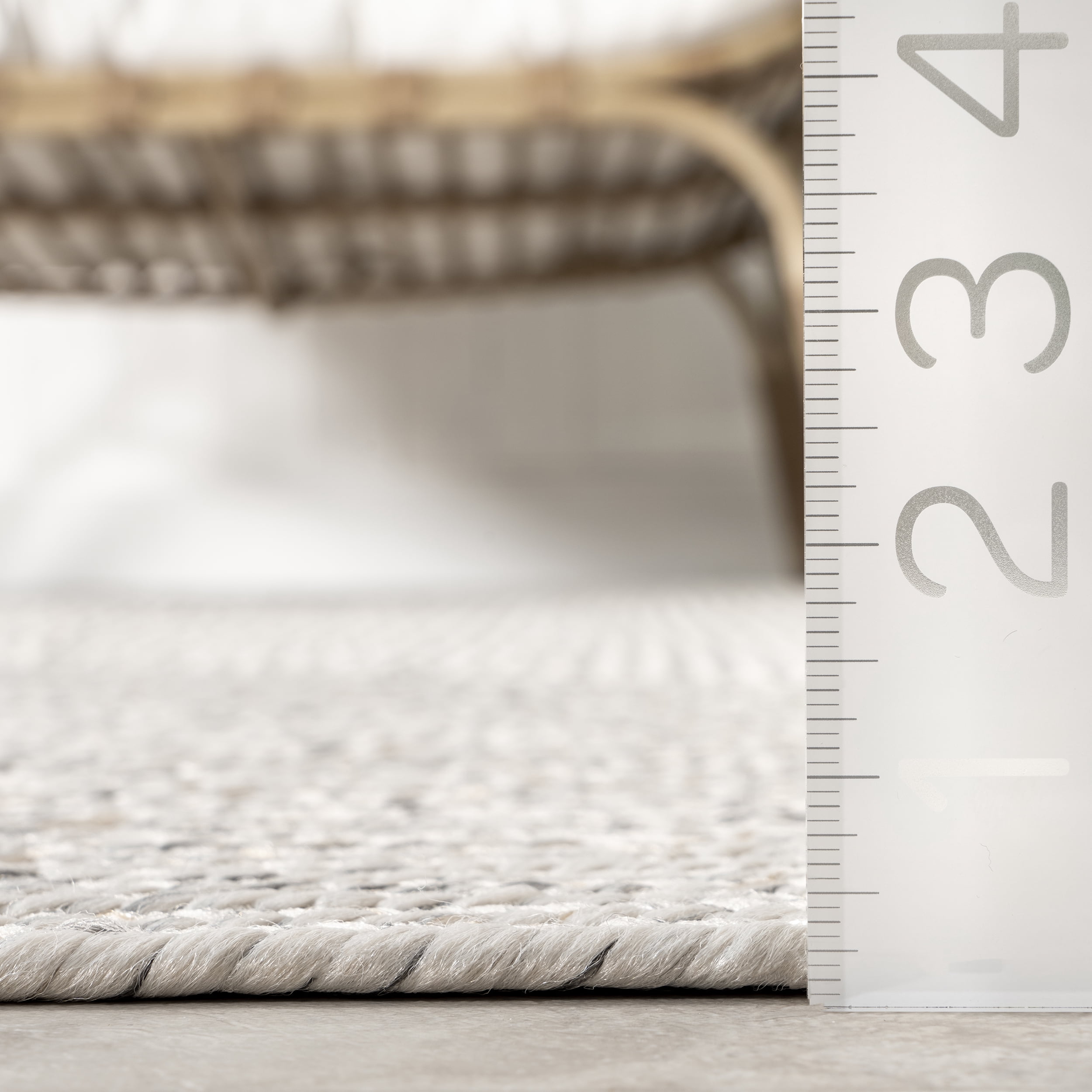 nuLOOM Wynn Braided Indoor/Outdoor Area Rug, 7' 6" x 9' 6", Ivory