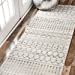 thumbnail image 3 of nuLOOM Tapis Marocain Blythe Runner, 2' 8" x 8', Gris/blanc Cassé, 3 of 5