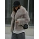 thumbnail image 4 of Abrigo de felpa de piel gruesa para mujer, chaqueta cálida de manga larga con solapa, Tops Chic para exteriores, otoño e invierno, 2024, 4 of 5