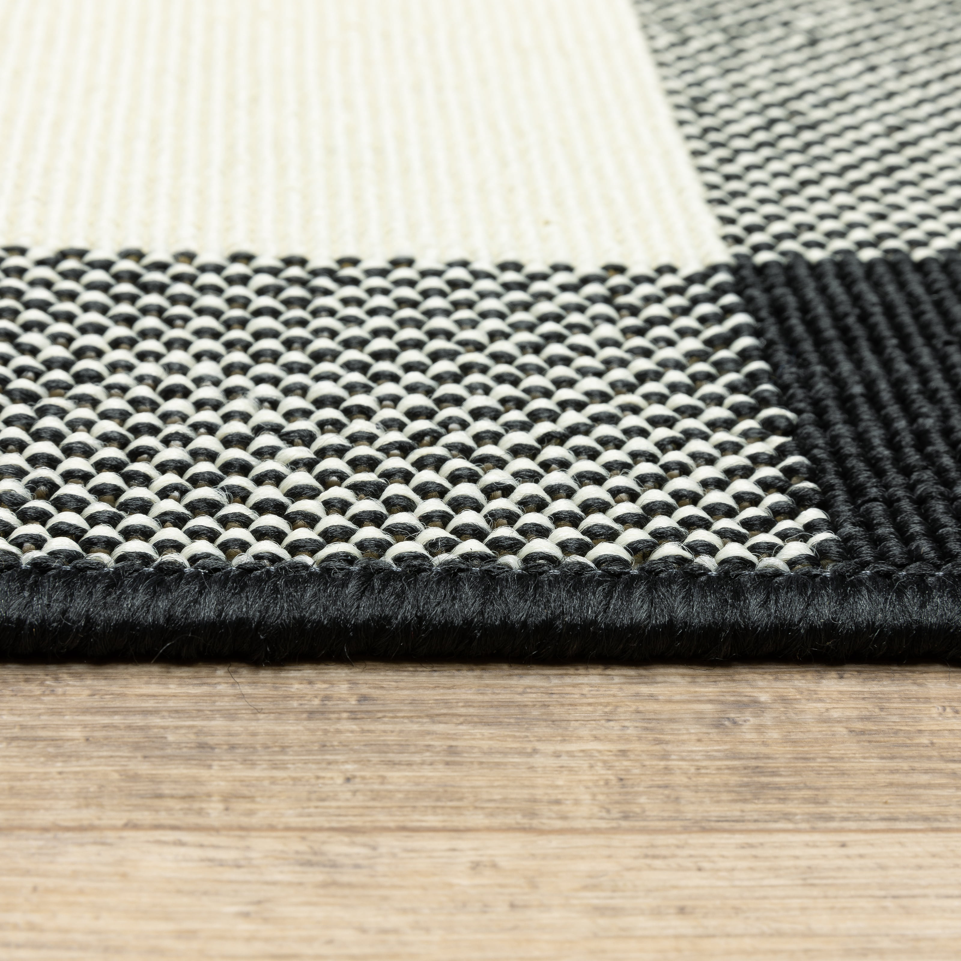 Avalon Home Mackinaw Buffalo Check Indoor/Outdoor Area Rug