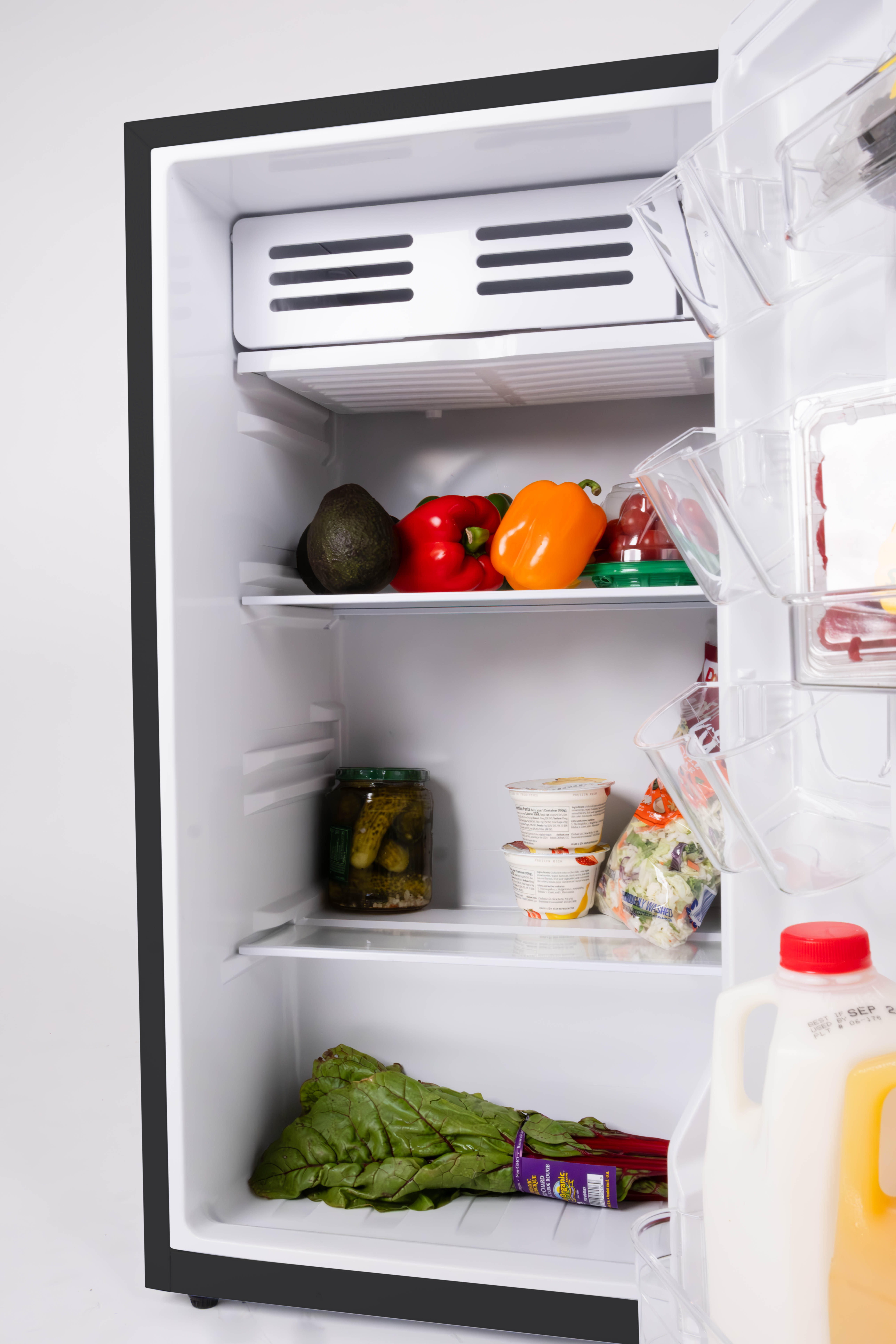 Frigidaire 3.2 Cu. ft. Retro Compact Refrigerator, Mini Fridge with Chiller Compartment, Black