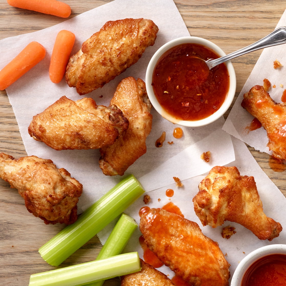 Foster Farms Classic Buffalo Take Out Crispy Chicken Wings, 1 lb (Frozen)