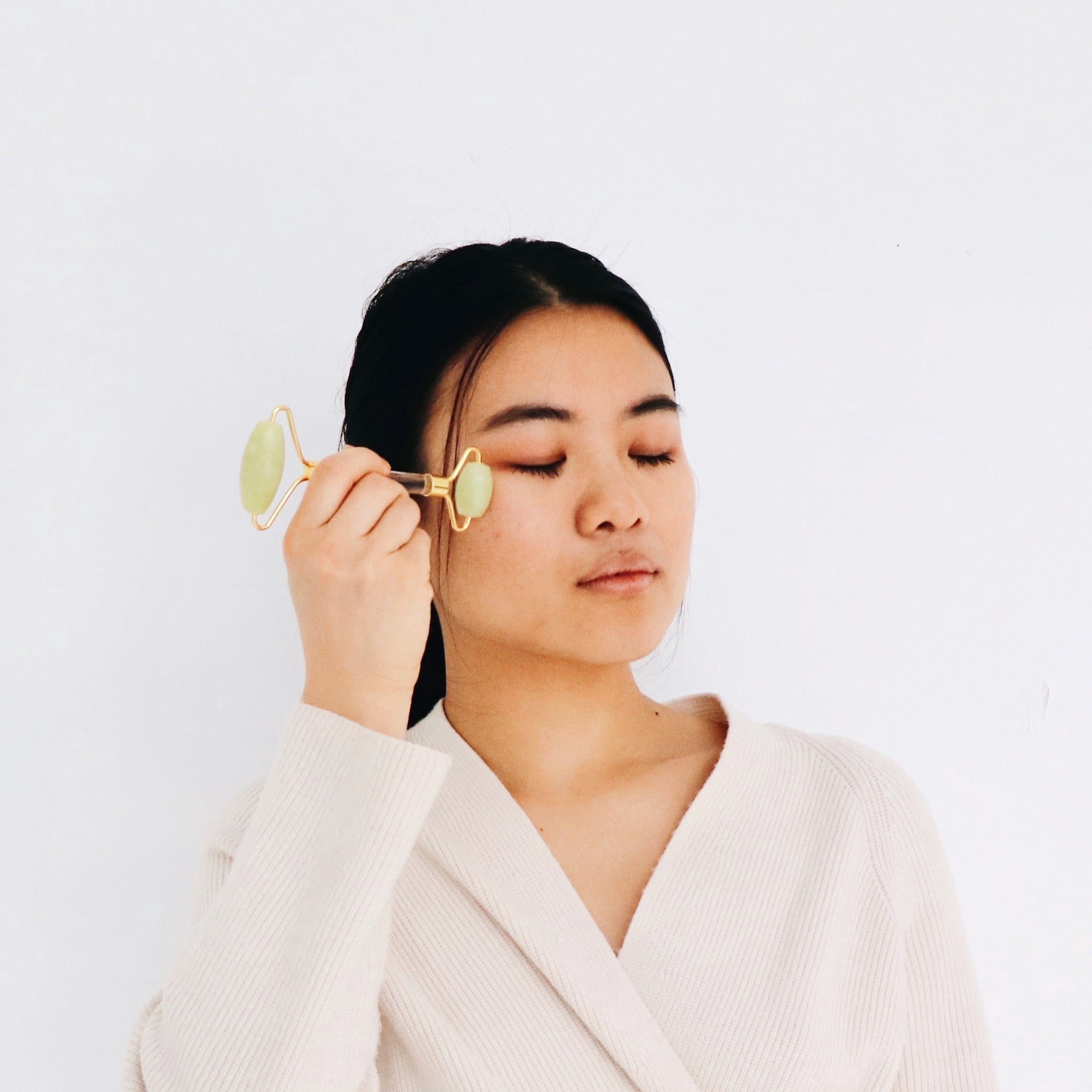 Mei Apothecary Jade Face Roller Beauty Tool
