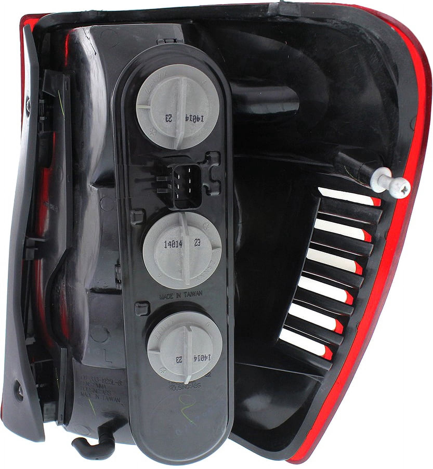 Tail Light Compatible With 2002-2004 Jeep Grand Cherokee Left Driver With bulb(s)