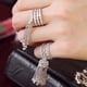 thumbnail image 5 of Sonducket Anillo de apertura para mujer, colgante de borla, joyería de mano de cristal decorativa, elegante decoración de vestir brillante Ropa, zapatos y accesorios Miscelánea Sonducket AP014824-01, 5 of 6