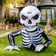 thumbnail image 1 of Esqueleto inflable de Halloween con forma de esqueleto de medio cuerpo, 6 pies, con luz LED, 1 of 8