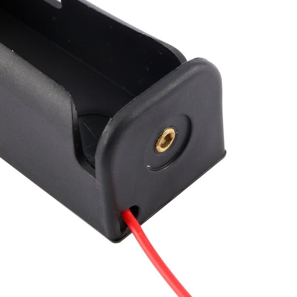Caja de almacenamiento de plástico para baterías recargables 18650 con cable incluido.