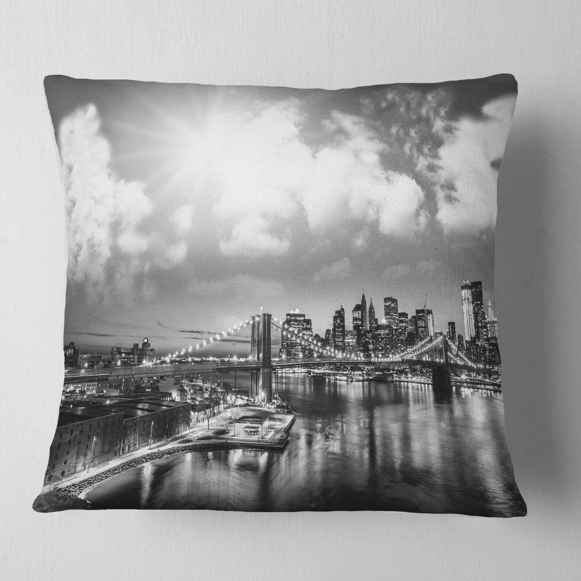 Designart Amazing Night in New York City - Cityscape Photo Throw Pillow - 18x18