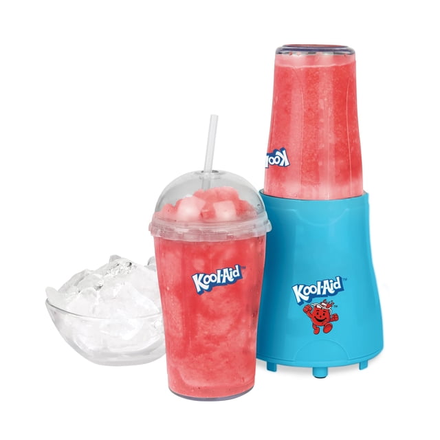 Nostalgia Kool-Aid Slush 'N Go licuadora personal para batidos, granizados, batidos y mezclas de frutas, incluye dos botellas de viaje de 15 onzas, tapa de taza y pajita reutilizable, azul