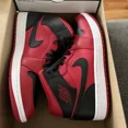 thumbnail image 1 of Ni - ke NEW Men's Ni - ke Air Jordan 1 Mid Reverse Bred 554724 660 SIZE 12 FAST SHIPPING, 1 of 5