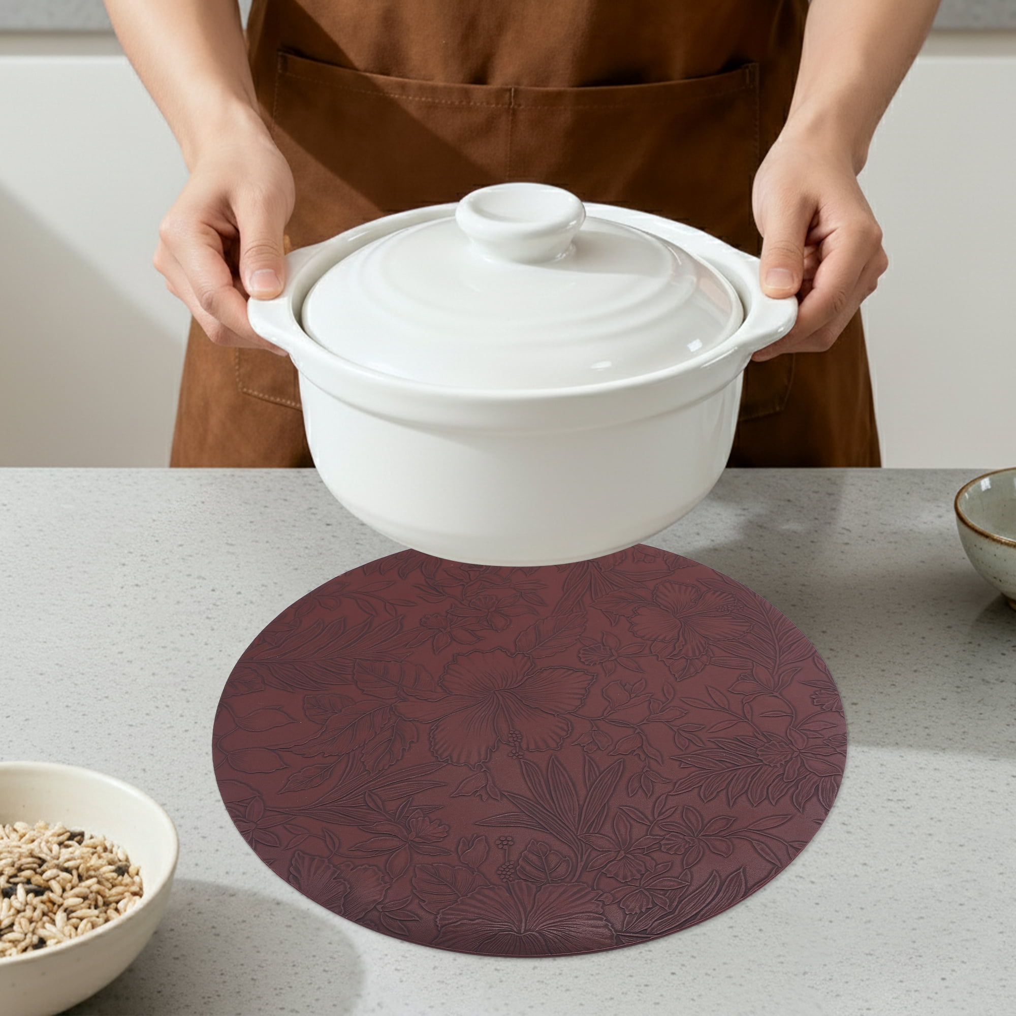 Unique Bargains Set of 6 Leather Round Placemats for Kitchen Dining Table Dark Brown