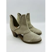 JOURNEE SIGNATURE Women's Courtny Leather Booties- Off White / Stone, US 8.5M