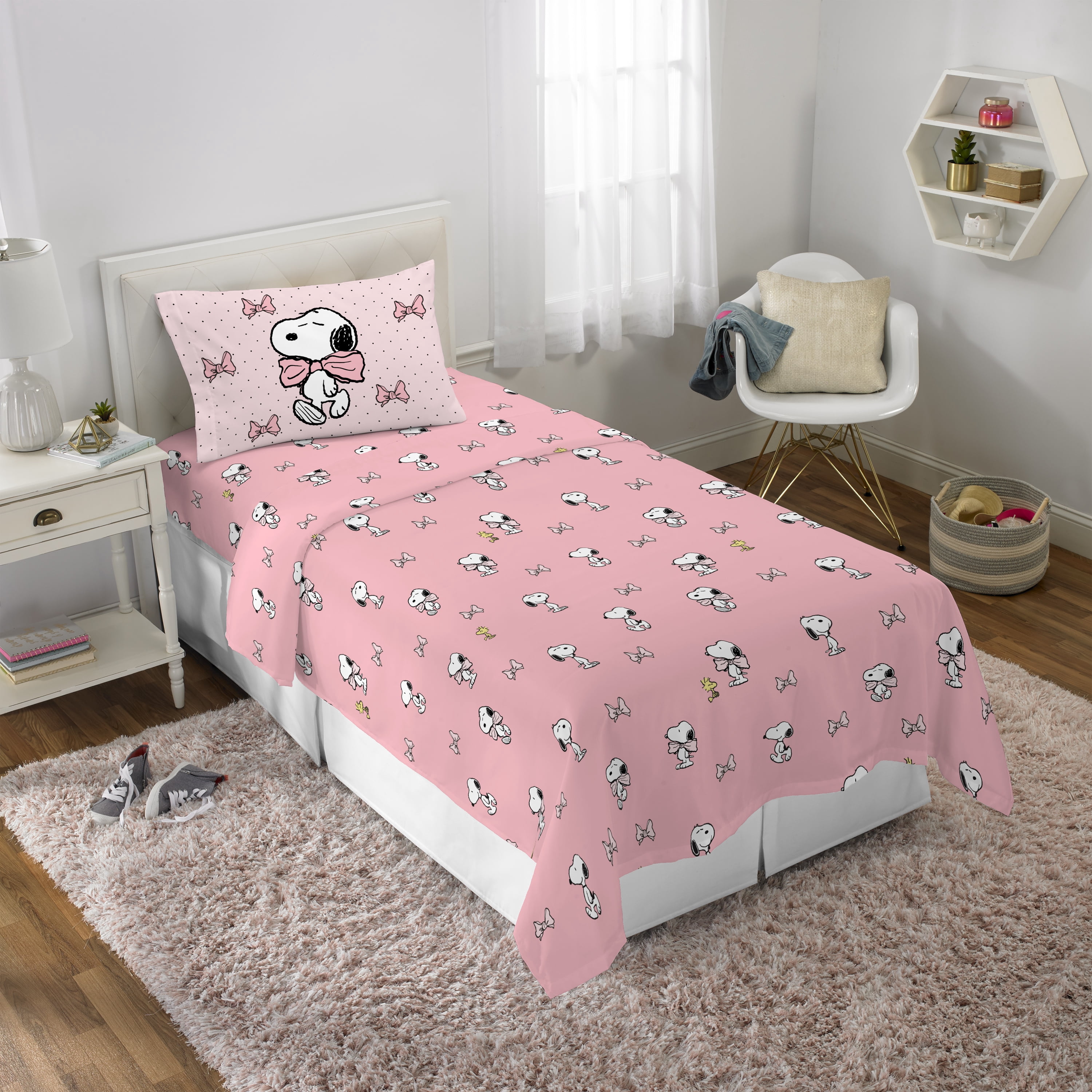 Peanuts Snoopy 4 Piece Pink Coquette Sheet Set, Full