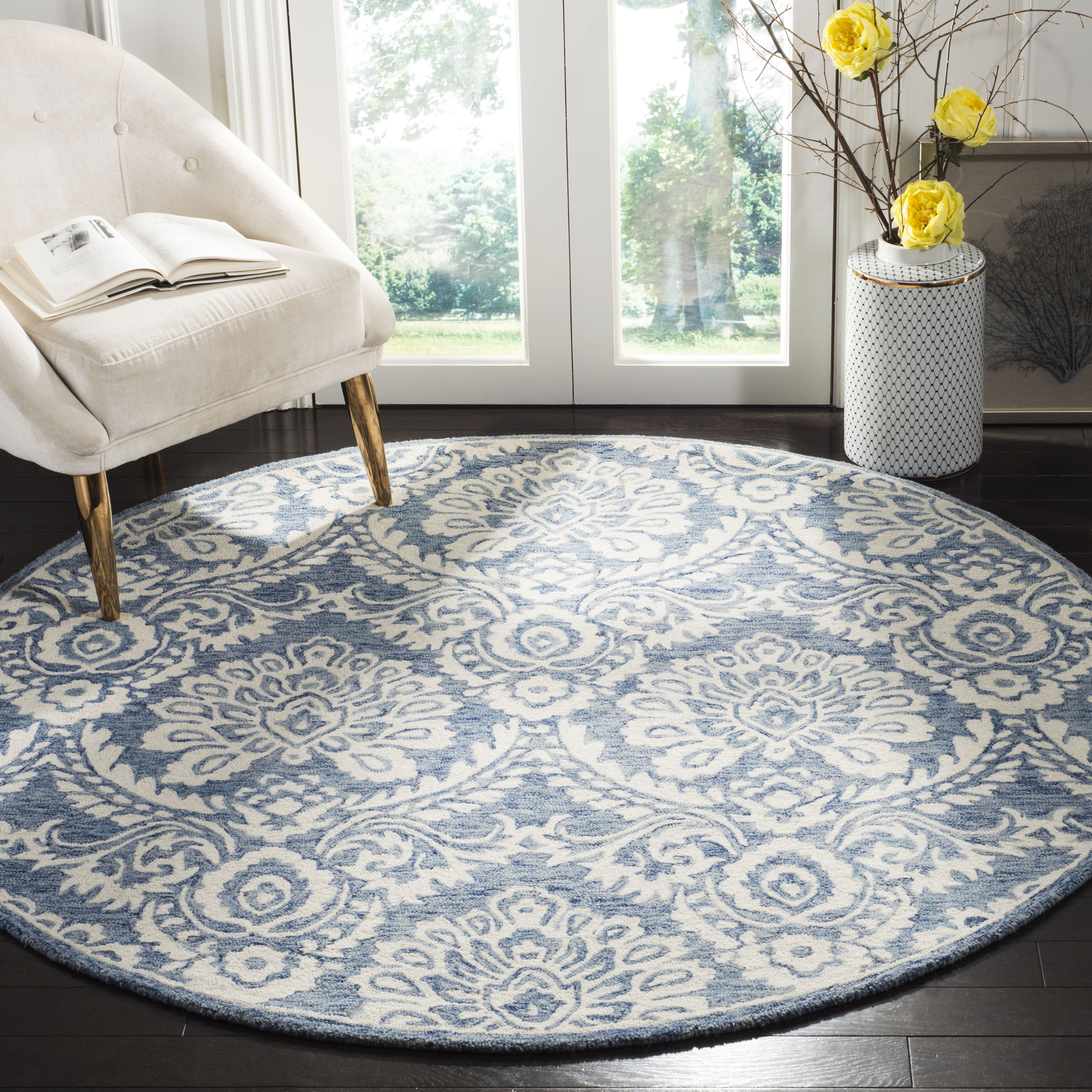 SAFAVIEH Blossom Abbey Damask Area Rug, Blue/Yellow, 6' x 6' Round