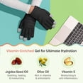 thumbnail image 4 of Guantes hidratantes ZenToes para manos secas con aceite de jojoba y vitamina E, 4 of 9