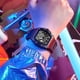 thumbnail image 4 of Reloj deportivo de moda luminoso con forma de barril de silicona para hombre., 4 of 5