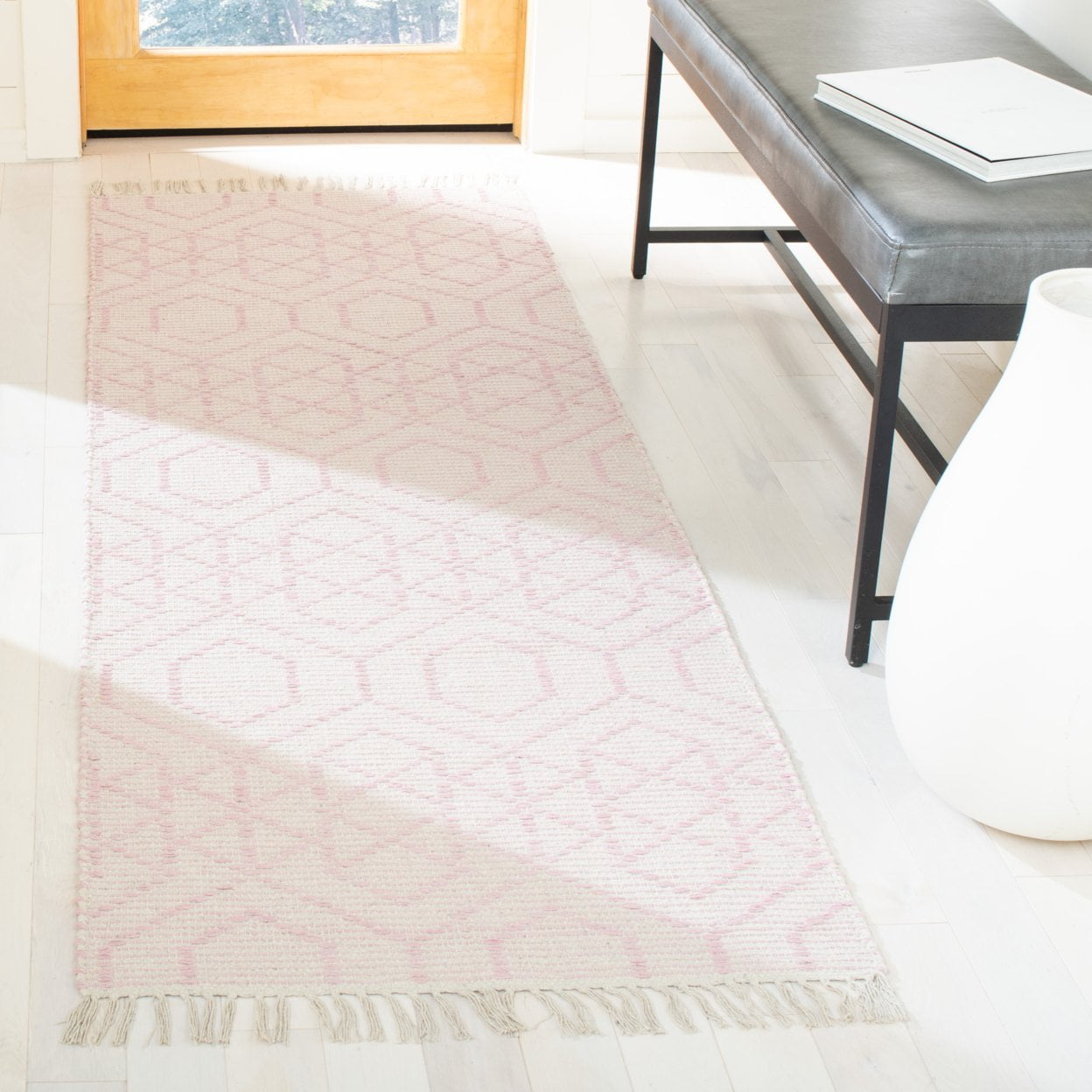 SAFAVIEH Montauk Lars Geometric Cotton Runner Rug, Pink/Ivory, 2'3" x 7'