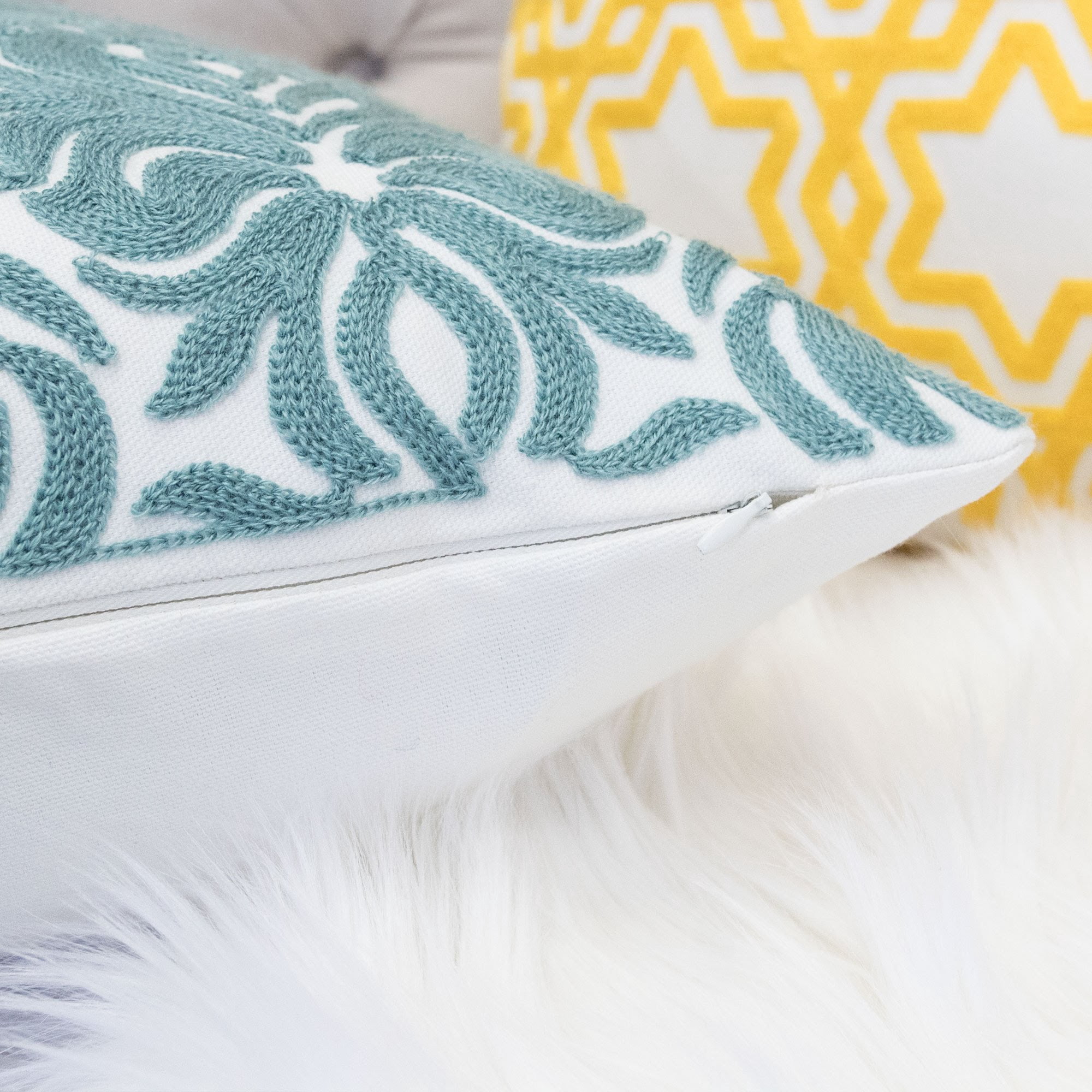 Casey Mint Abstract Polyester 18 in. x 18 in. Throw Pillow (Set of 2)