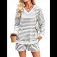 thumbnail image 3 of Conjunto de 2 Piezas de Rayas para Mujer: Sudadera de Larga y Pantalones Cortos Gris M, 3 of 10
