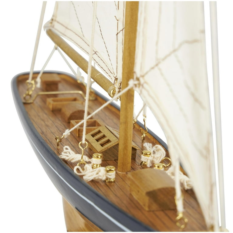 Bluenose Model In Light Brown Finish Bluenose Model In Light Brown Finish