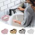 thumbnail image 1 of Jabonera cerámica en forma de corazón con agujero de drenaje - Regalo de San Valentín, almacenamiento en la encimera del baño para jabón en barra, decoración del hogar mona en blanco, rosa, plata, 1 of 6