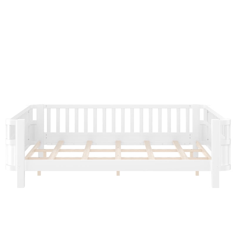 Bellemave Queen Size Montessori Bed with Fence, Wooden Low Platform Bed Frame with Detachable Side Bed Rails and Rounded Corner Design, Multiple Usage Methods Bed, No Box Spring Needed（White）