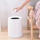 thumbnail image 4 of 2Pcs Bote de basura Galón Bolsa de basura oculta Novedad Elegante Cubo de basura para oficina Hogar Dormitorio Baño Cocina, Papelera moderna Plástico Baoblaze bote de basura redondo, 4 of 8
