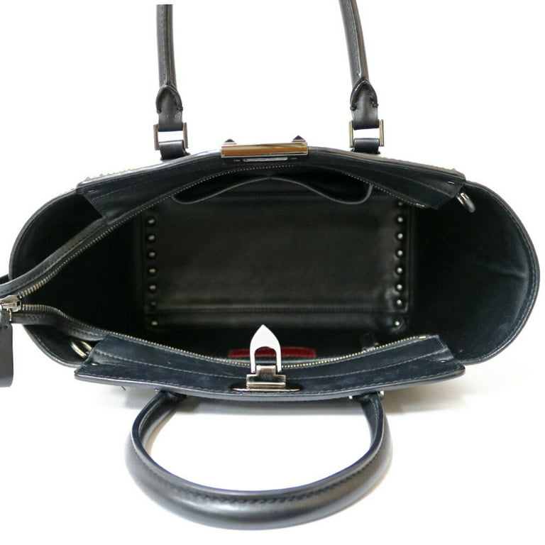 Mcm Authenticated Milla Leather Handbag