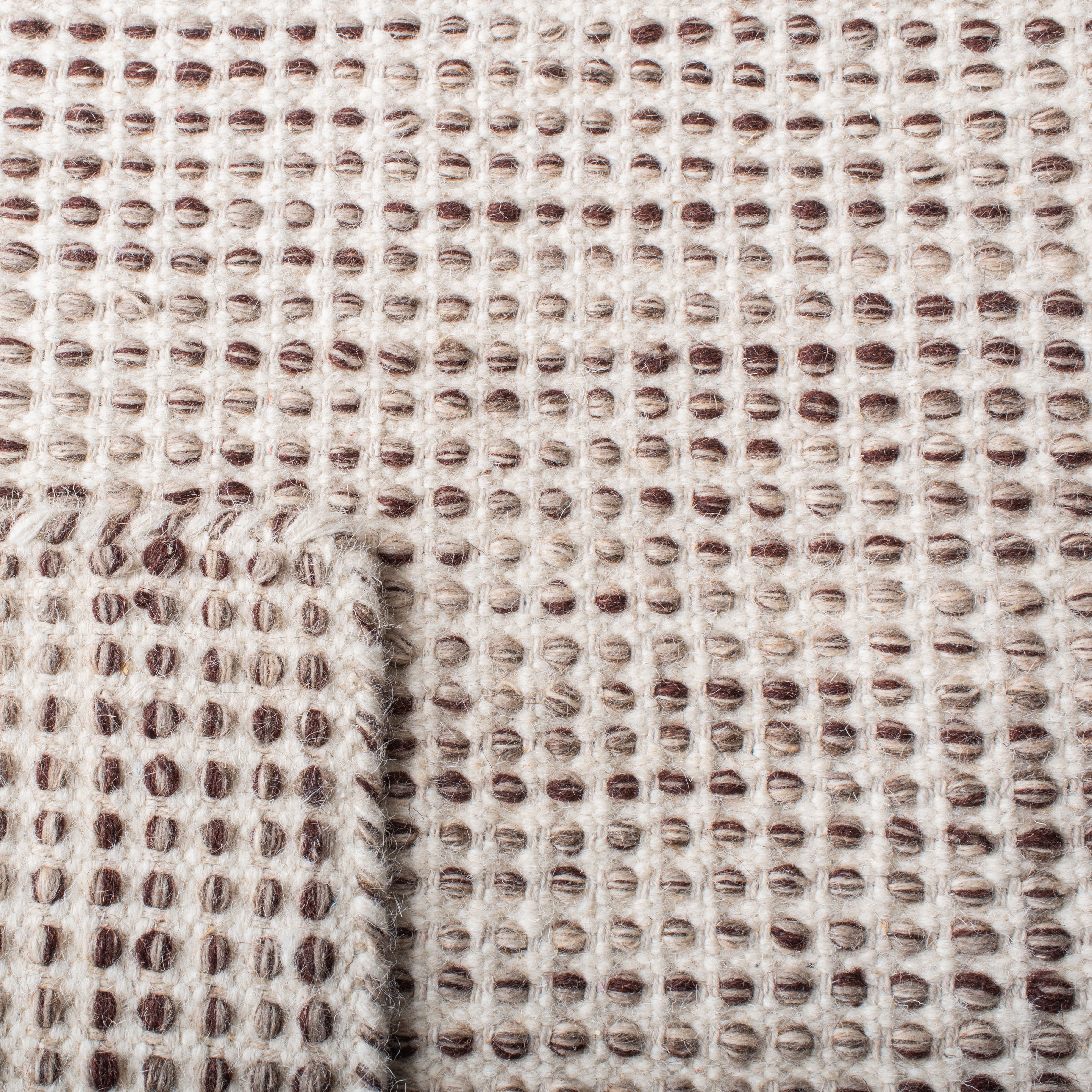 SAFAVIEH Vermont Zaman Distressed Dotted Area Rug, Brown/Ivory, 8' x 10'