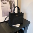 thumbnail image 4 of Bolso Hombro Difuso 1, 4 of 9