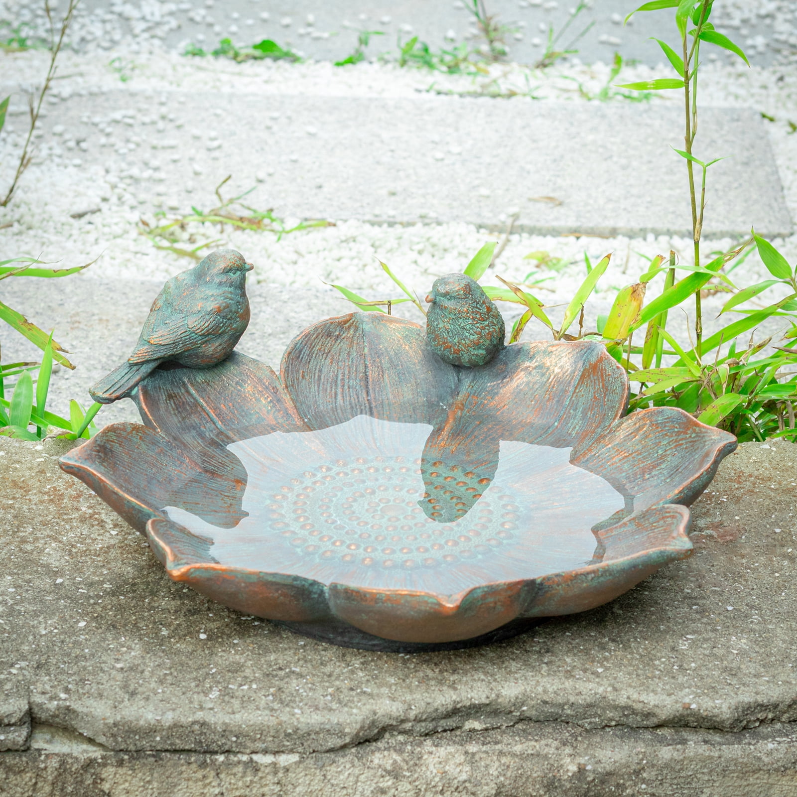 Outdoor Vintage Elegance Resin Bird Bath Bowl with Ornamental Birds, Perfect for Yard Decor & Outdoor Table Centerpiece