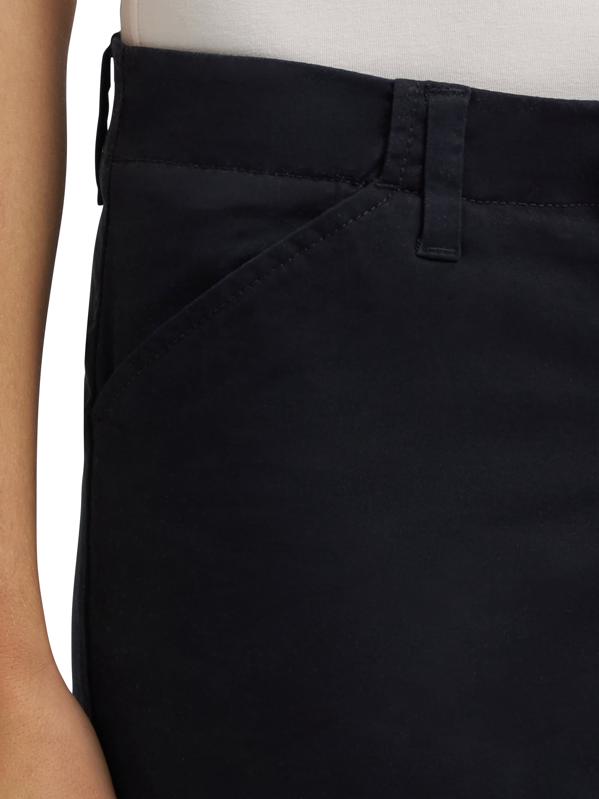 Lee® Women's Legendary Chino 7" Walkshort