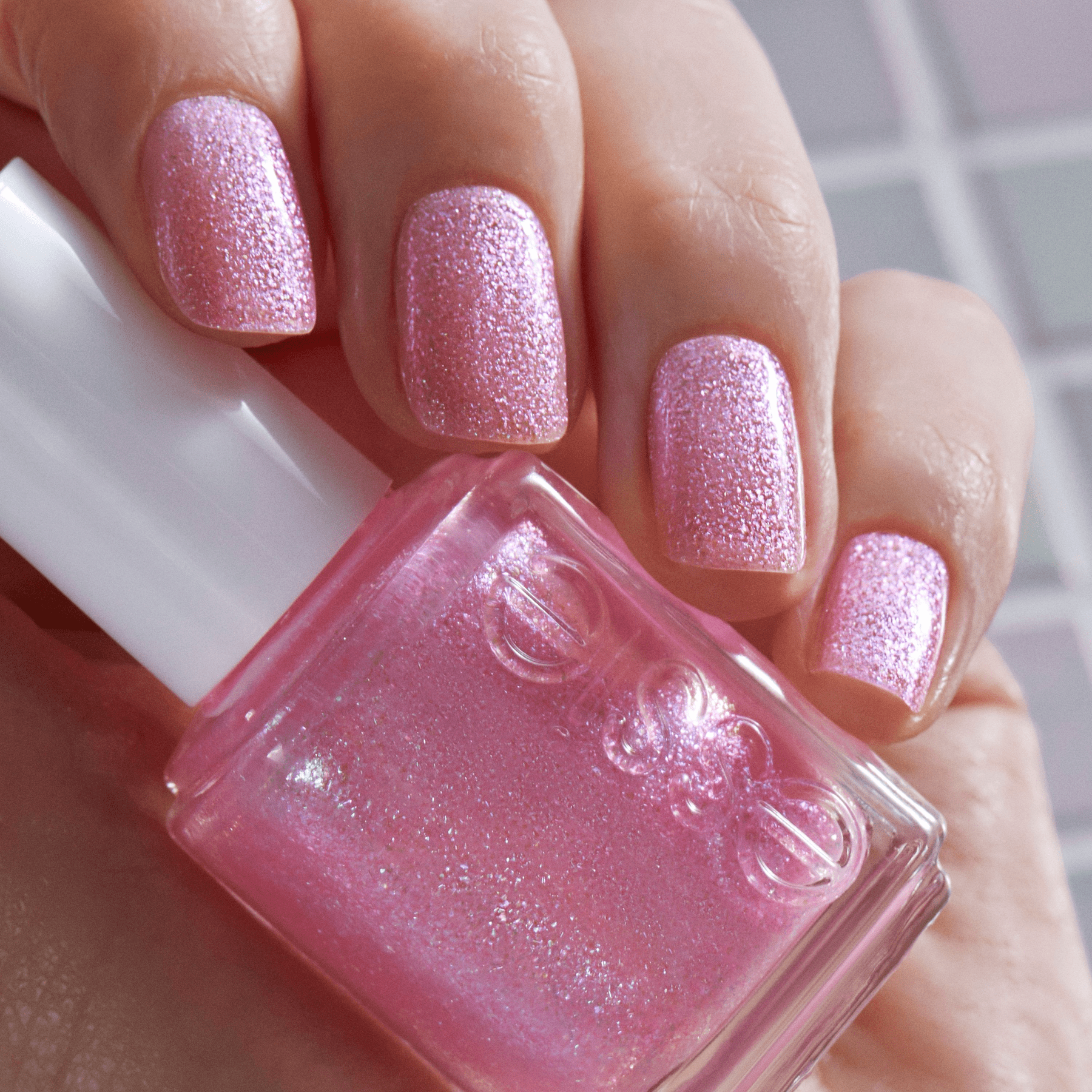 essie nail polish, vegan, Spring 2023, pink shimmer, feel the fizzle 0.46 fl oz -