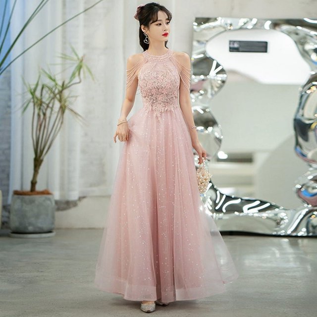 N150 vestidos de celebridades con cuello Halter personalizados vestidos de noche dulce recuerdo elegante caqui rosa neblina azul vestido de fiesta con cuentas