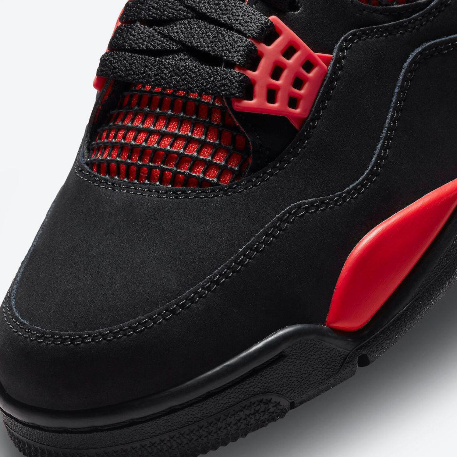 black and red 4s